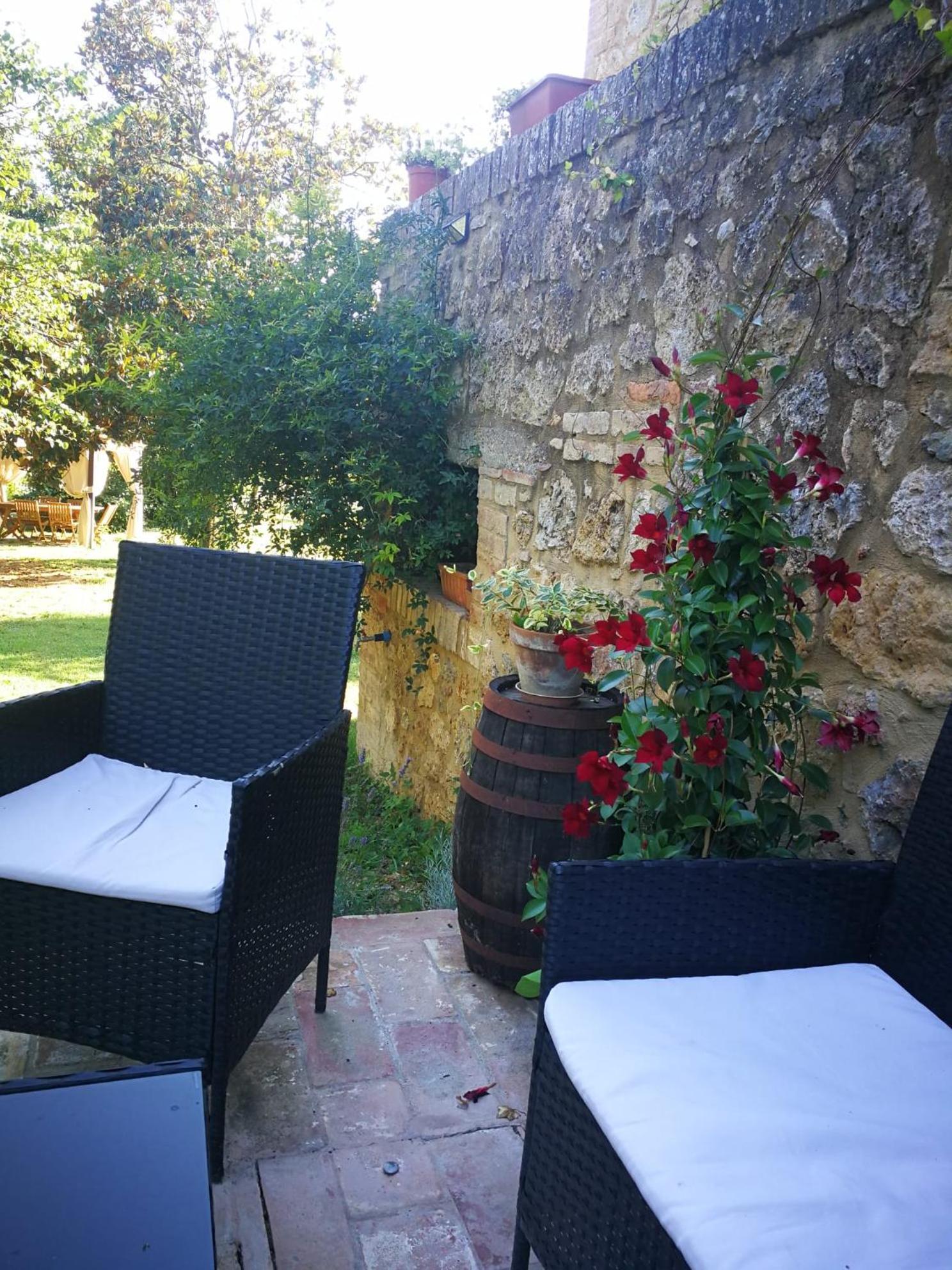 Appartamento CAMPAGNA - GIARDINO 10 min da Siena Malignano Esterno foto